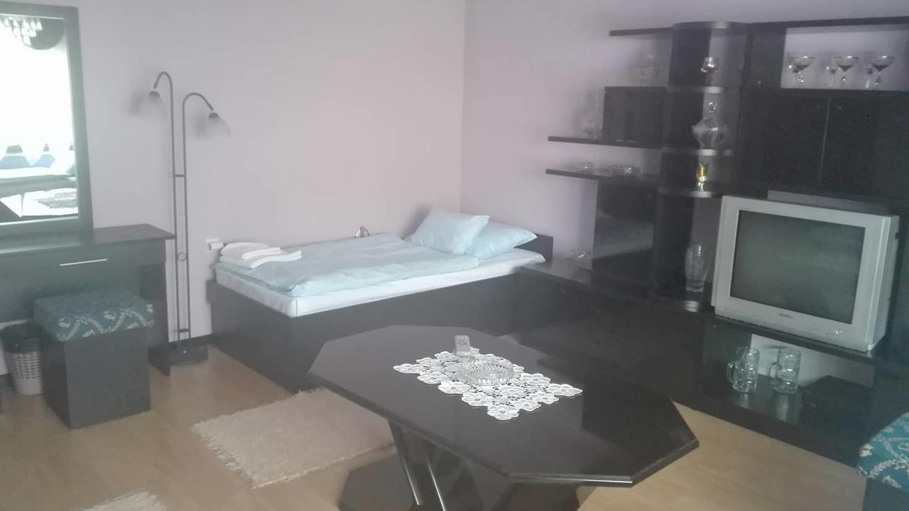 Domacinstvo Opavski Backi Petrovac Exteriör bild
